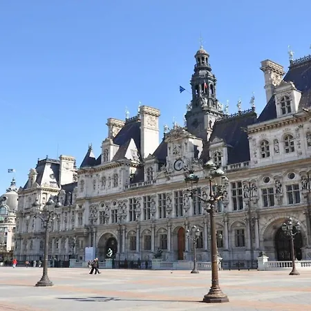 Aesthetic And Large T2 In The Edge Of Le Marais